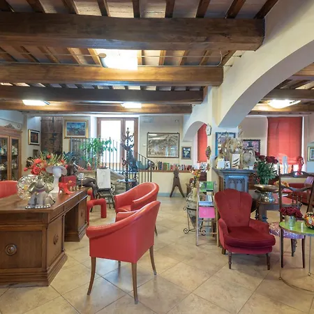 Boutique Al Grappolo D'oro Hotel Torgiano